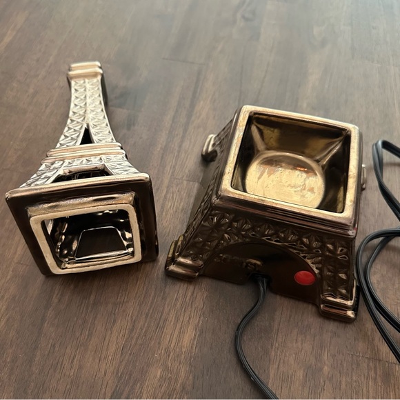 Midnight in Paris Eiffel Tower Scenty Wax Warmer (Discontinued 2018) - Picture 6 of 10